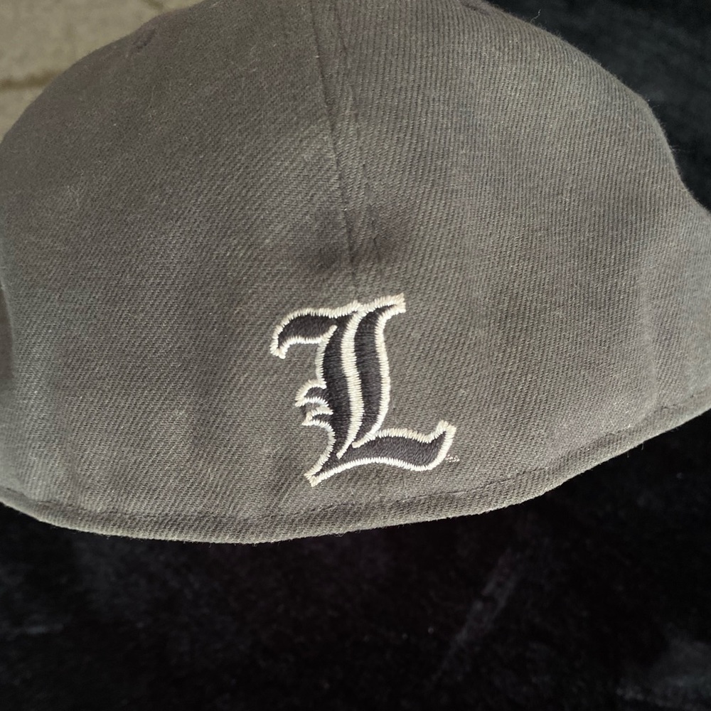 New Era Louisville Cardinals Grey Cap - Picture 3 of 7